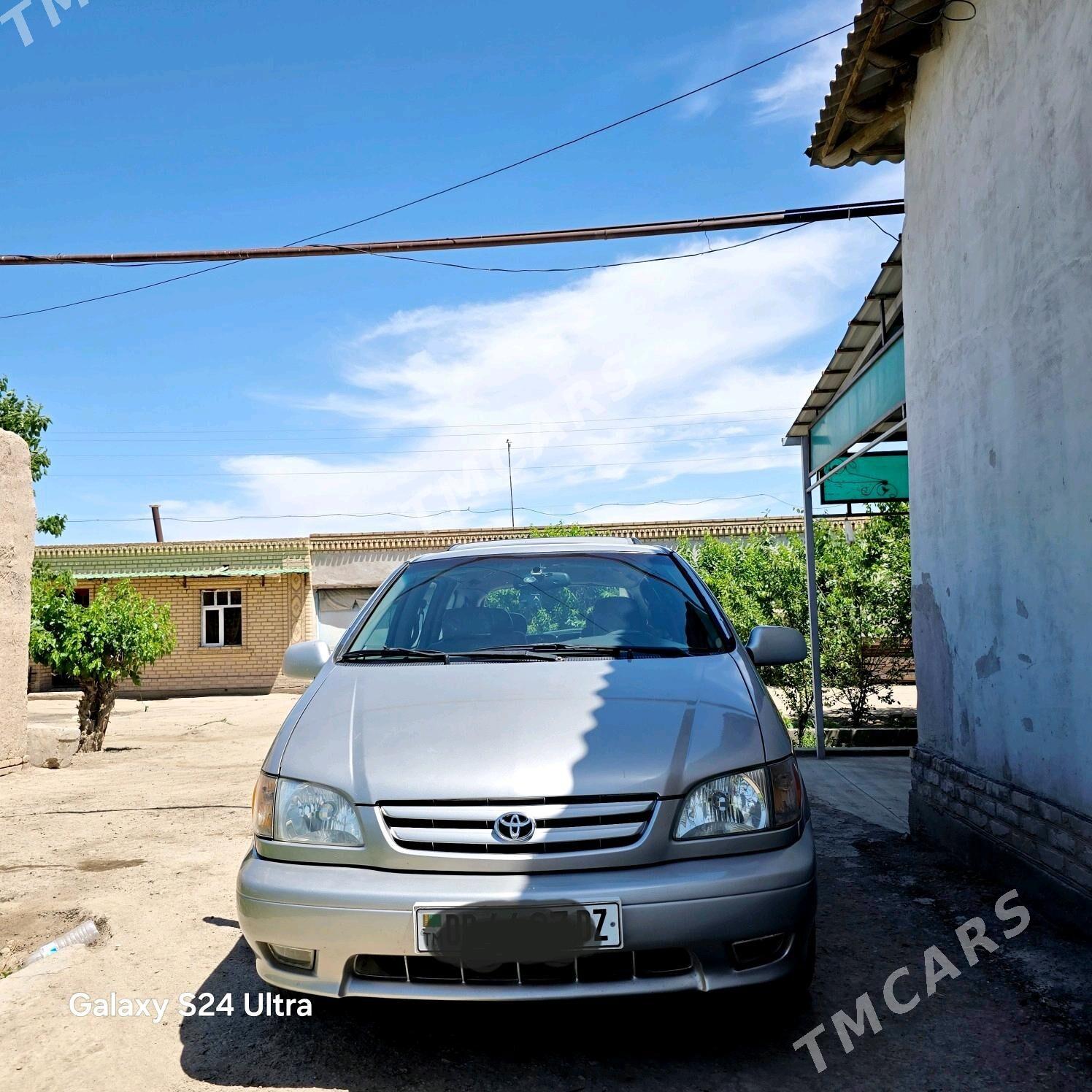 Toyota Sienna 2002 - 176 000 TMT - Boldumsaz - img 5