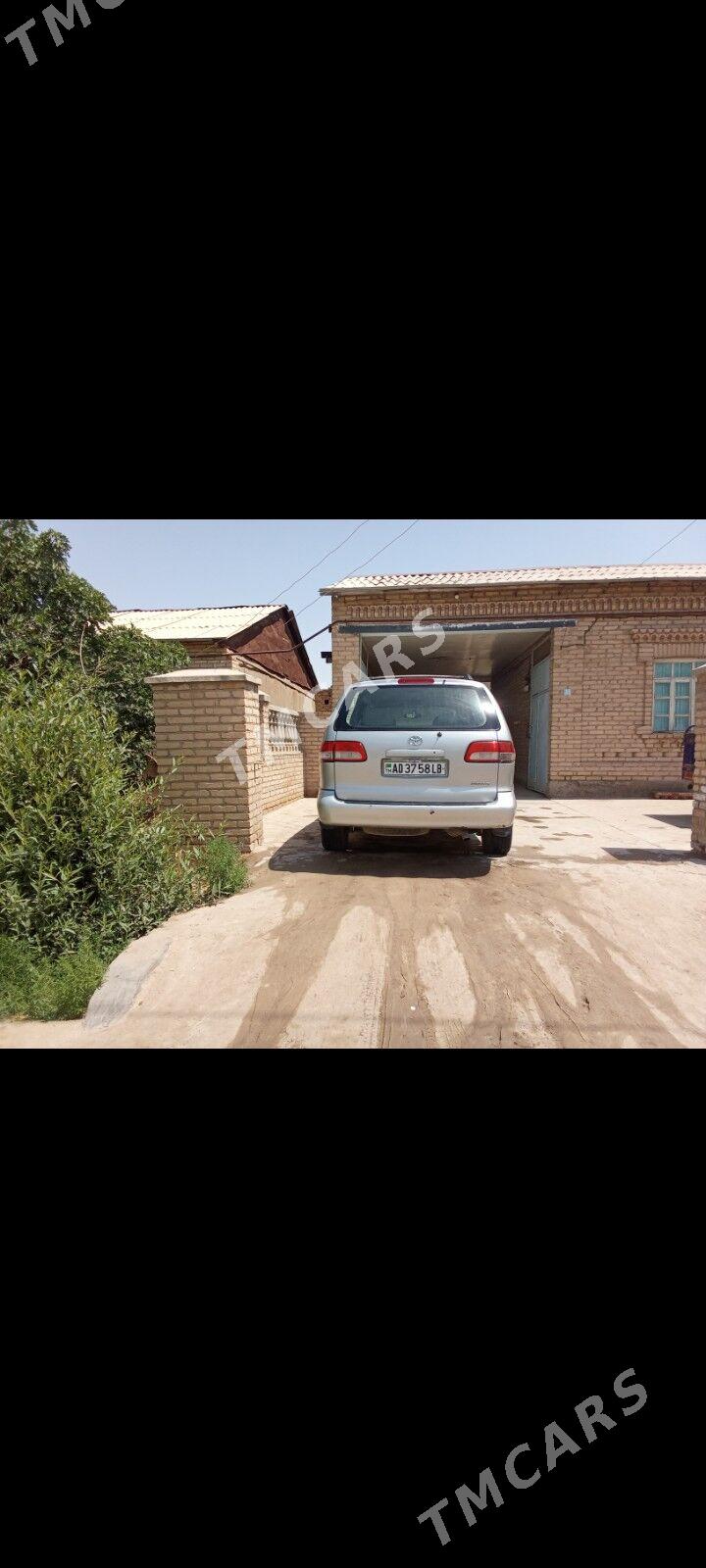 Toyota Sienna 2002 - 129 000 TMT - Halaç - img 5