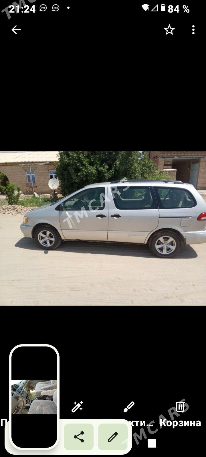 Toyota Sienna 2002 - 129 000 TMT - Halaç - img 4