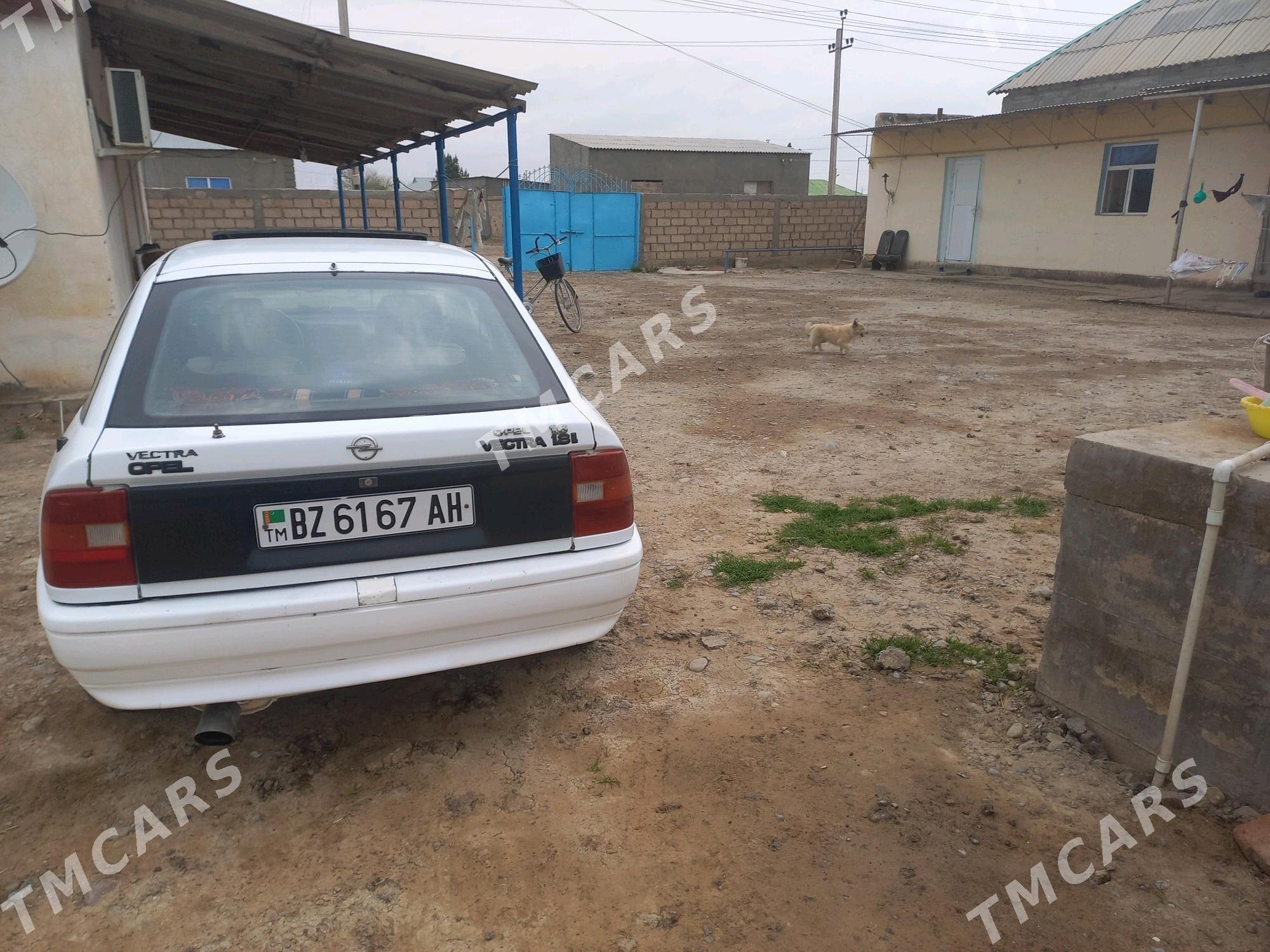 Opel Vectra 1992 - 27 000 TMT - Яшлык - img 4