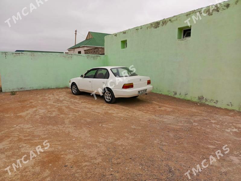 Toyota Corolla 1995 - 50 000 TMT - Туркменбаши - img 2
