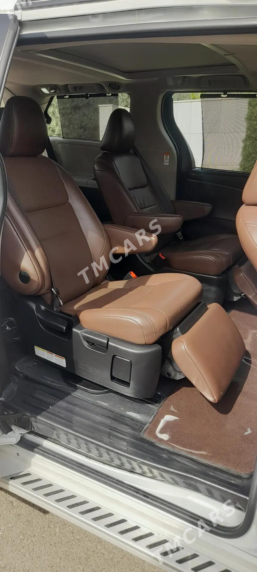 Toyota Sienna 2017 - 480 000 TMT - Ялкым - img 5