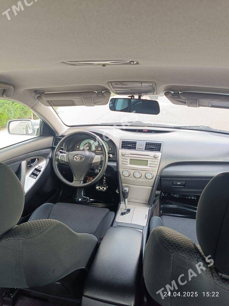 Toyota Camry 2010 - 220 000 TMT - Мары - img 1