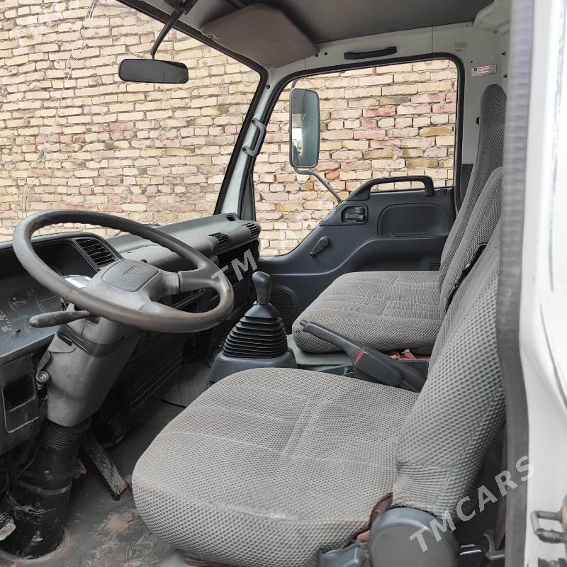 Isuzu Elf 2004 - 260 000 TMT - Халач - img 3