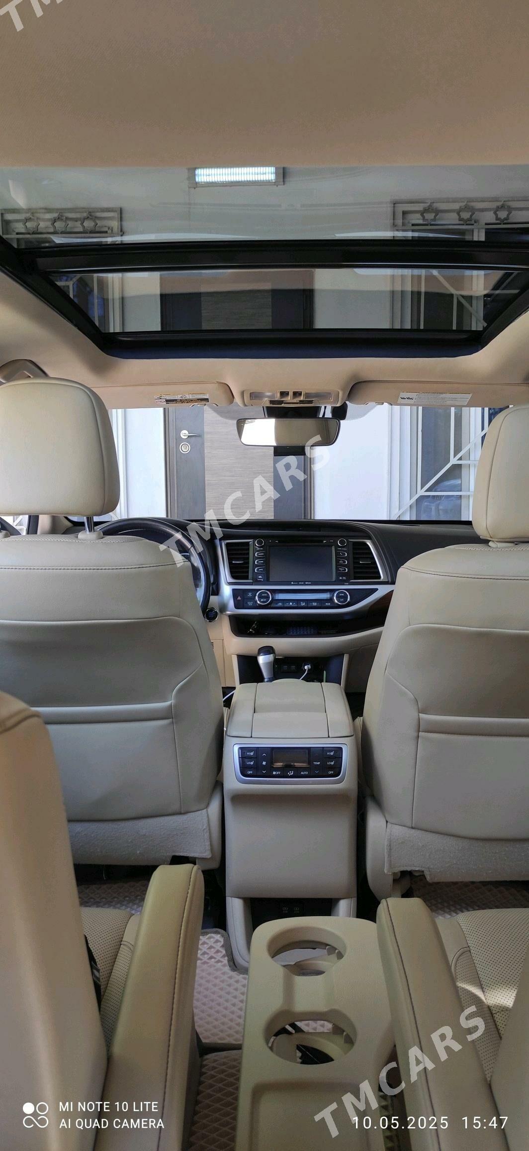 Toyota Highlander 2018 - 530 000 TMT - Туркменбаши - img 3
