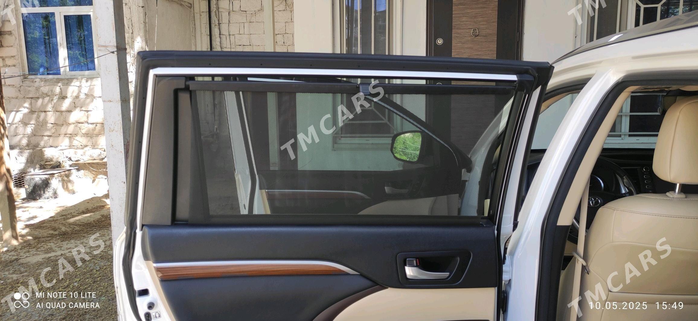 Toyota Highlander 2018 - 530 000 TMT - Туркменбаши - img 2