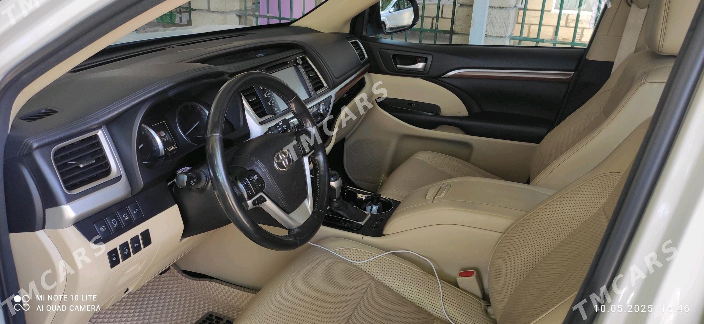 Toyota Highlander 2018 - 530 000 TMT - Туркменбаши - img 5