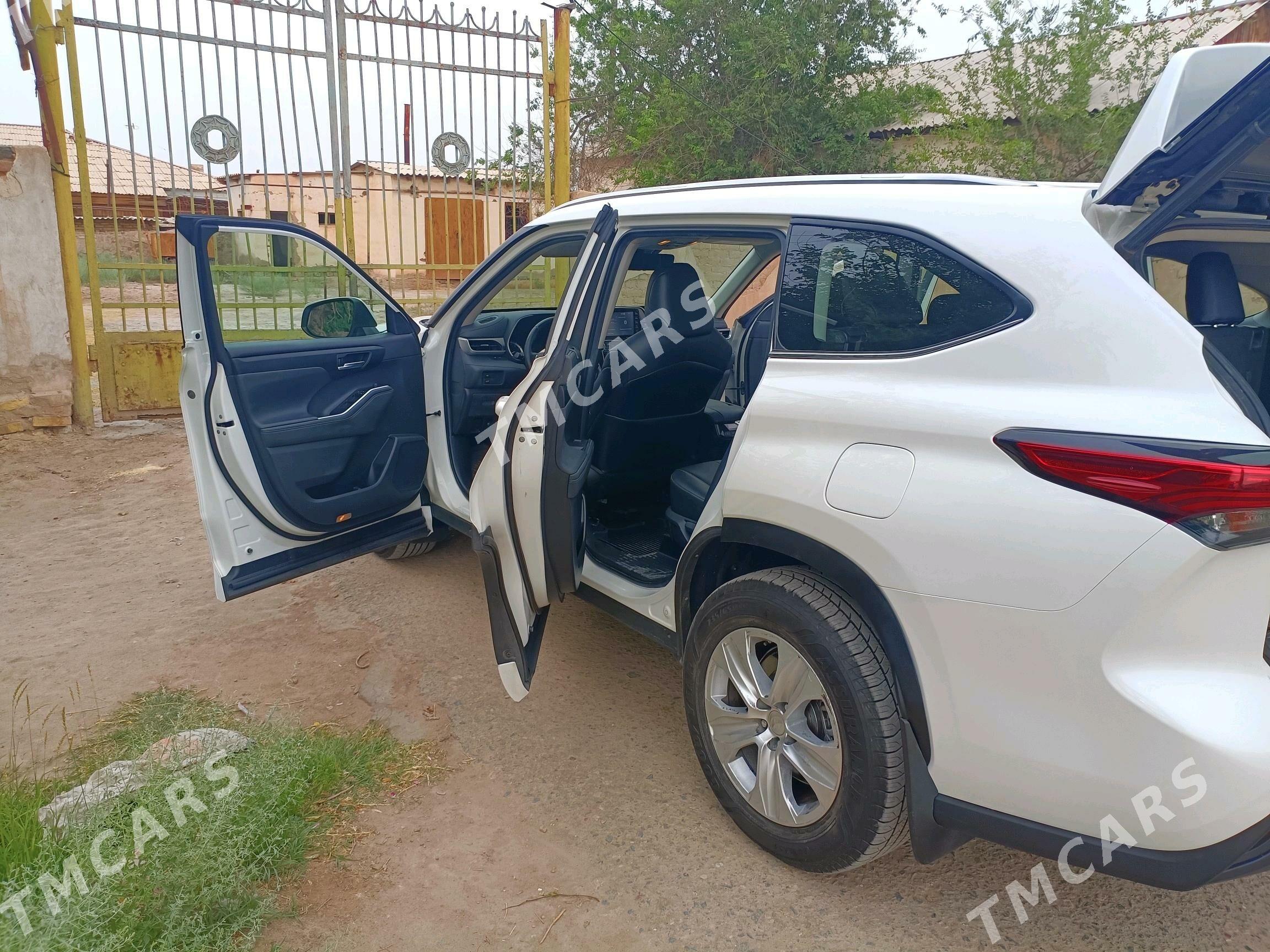 Toyota Highlander 2021 - 660 000 TMT - Türkmenabat - img 9