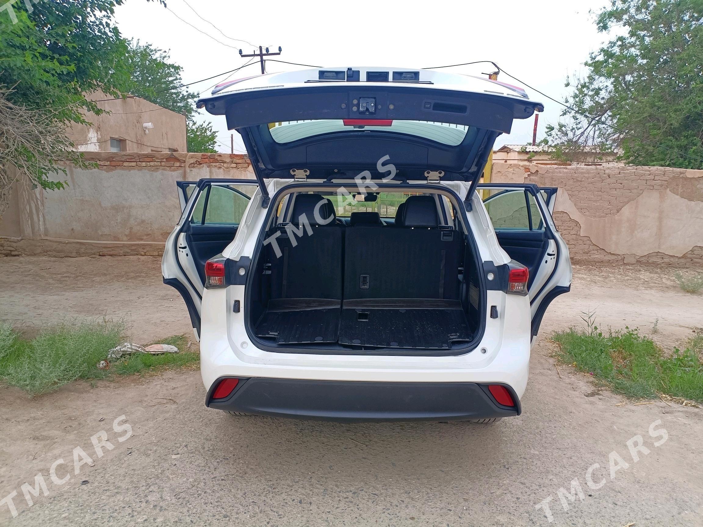Toyota Highlander 2021 - 660 000 TMT - Türkmenabat - img 6
