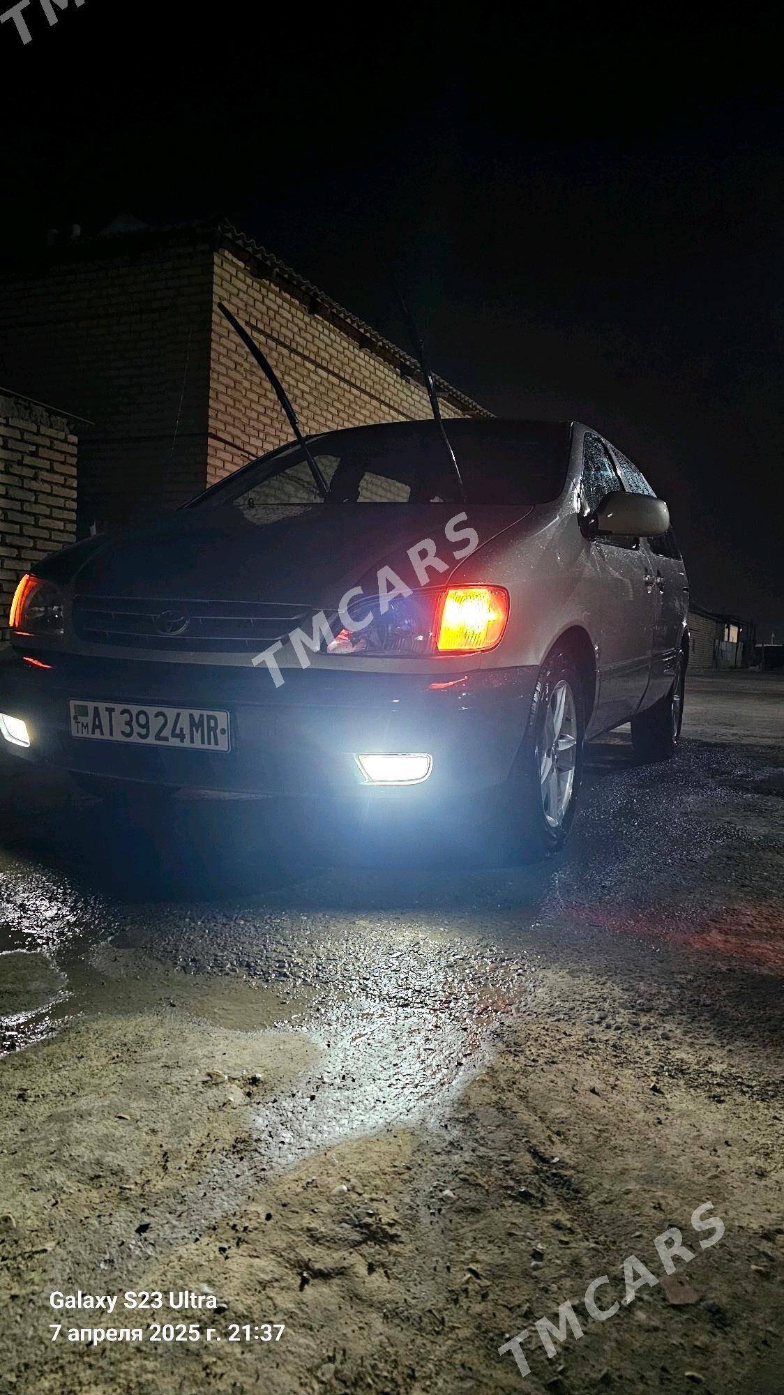 Toyota Sienna 2002 - 165 000 TMT - Мары - img 4