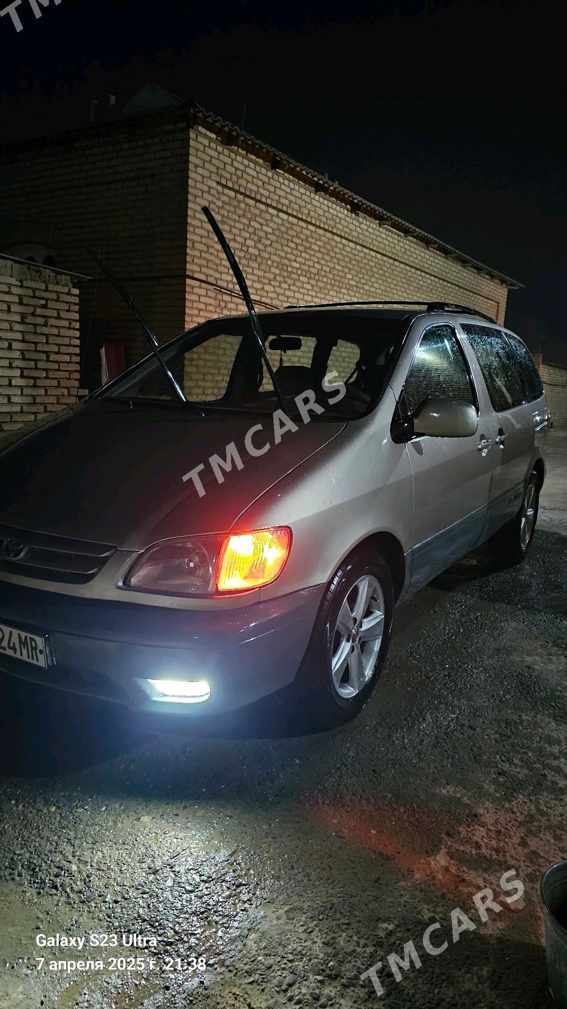 Toyota Sienna 2002 - 165 000 TMT - Мары - img 3