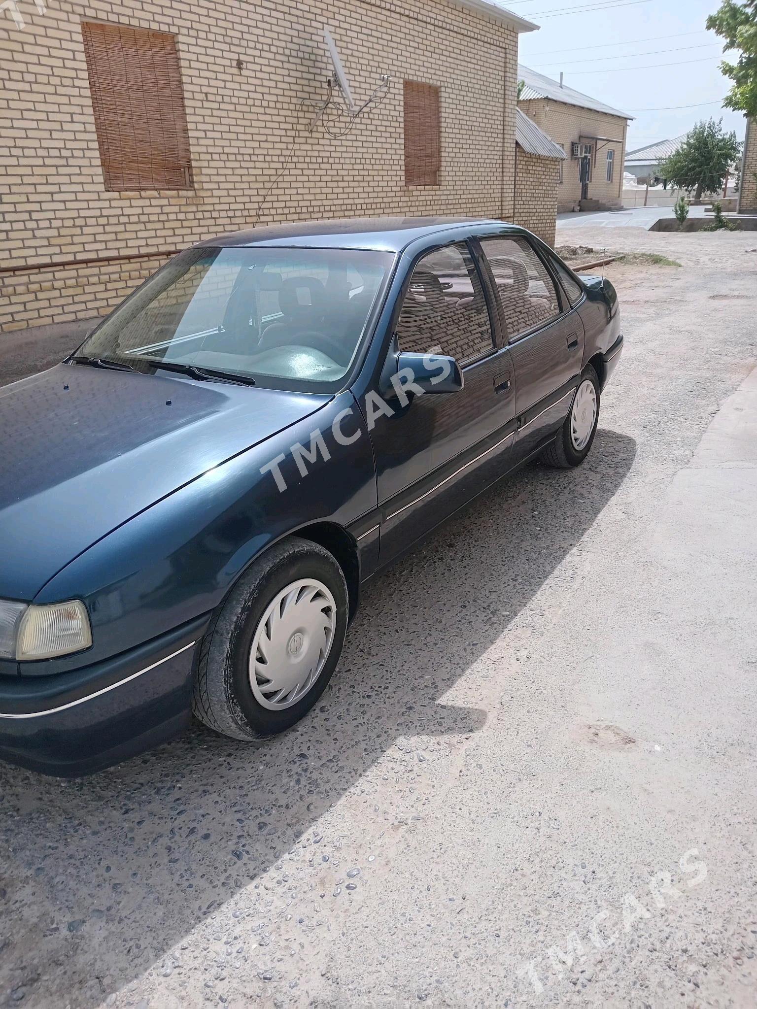 Opel Vectra 1990 - 30 000 TMT - Мары - img 2