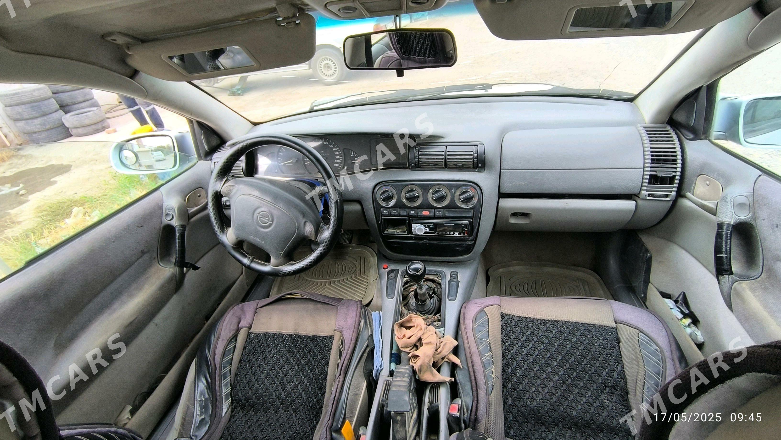 Opel Omega 1997 - 28 000 TMT - Теджен - img 3