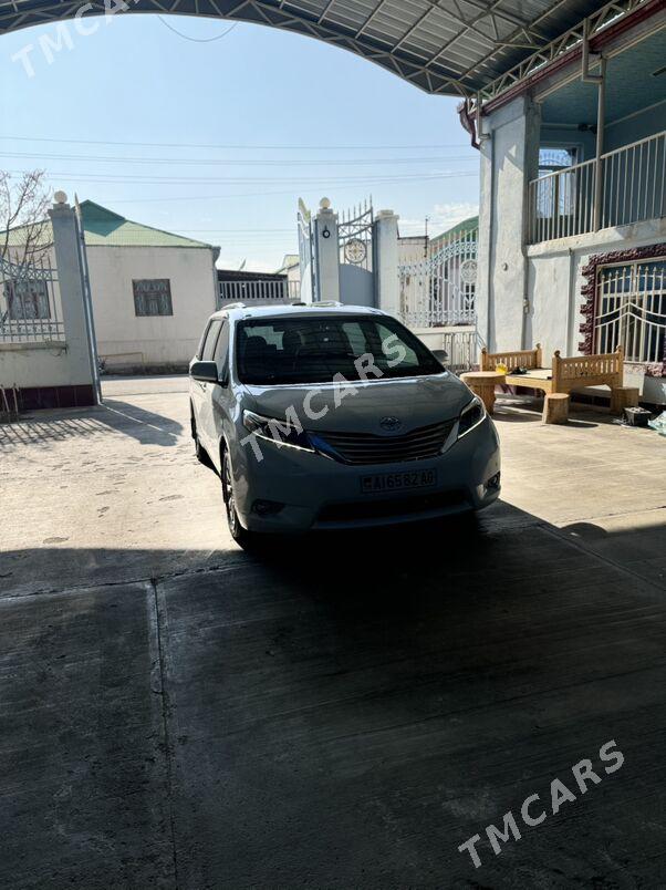 Toyota Sienna 2017 - 530 000 TMT - Ялкым - img 5