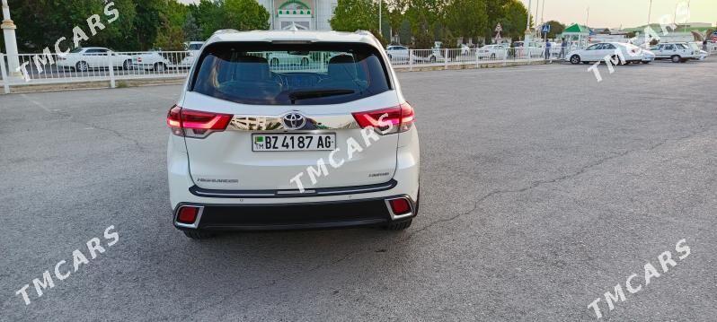 Toyota Highlander 2018 - 425 000 TMT - Aşgabat - img 9