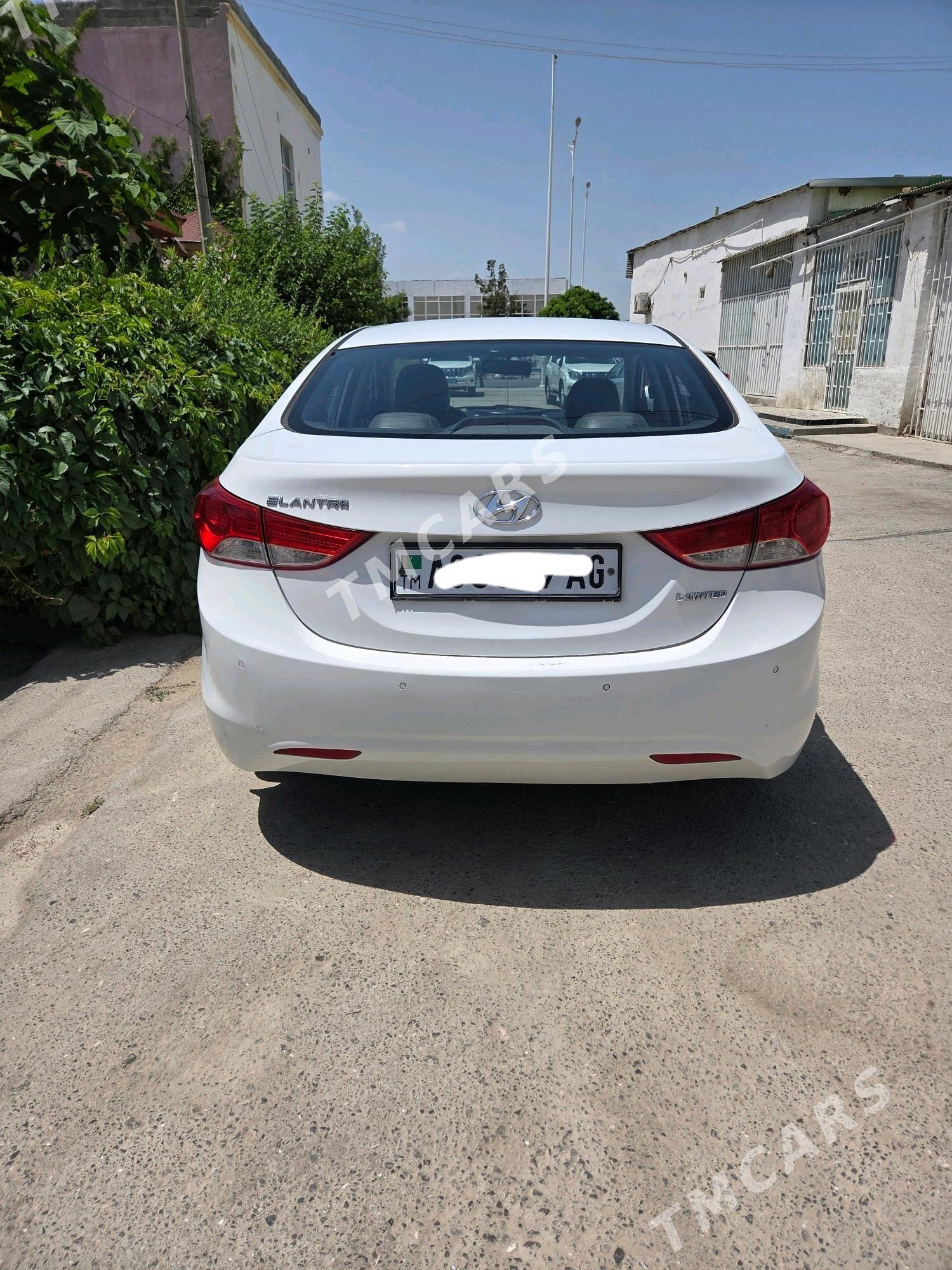 Hyundai Elantra 2011 - 150 000 TMT - Bedew - img 3