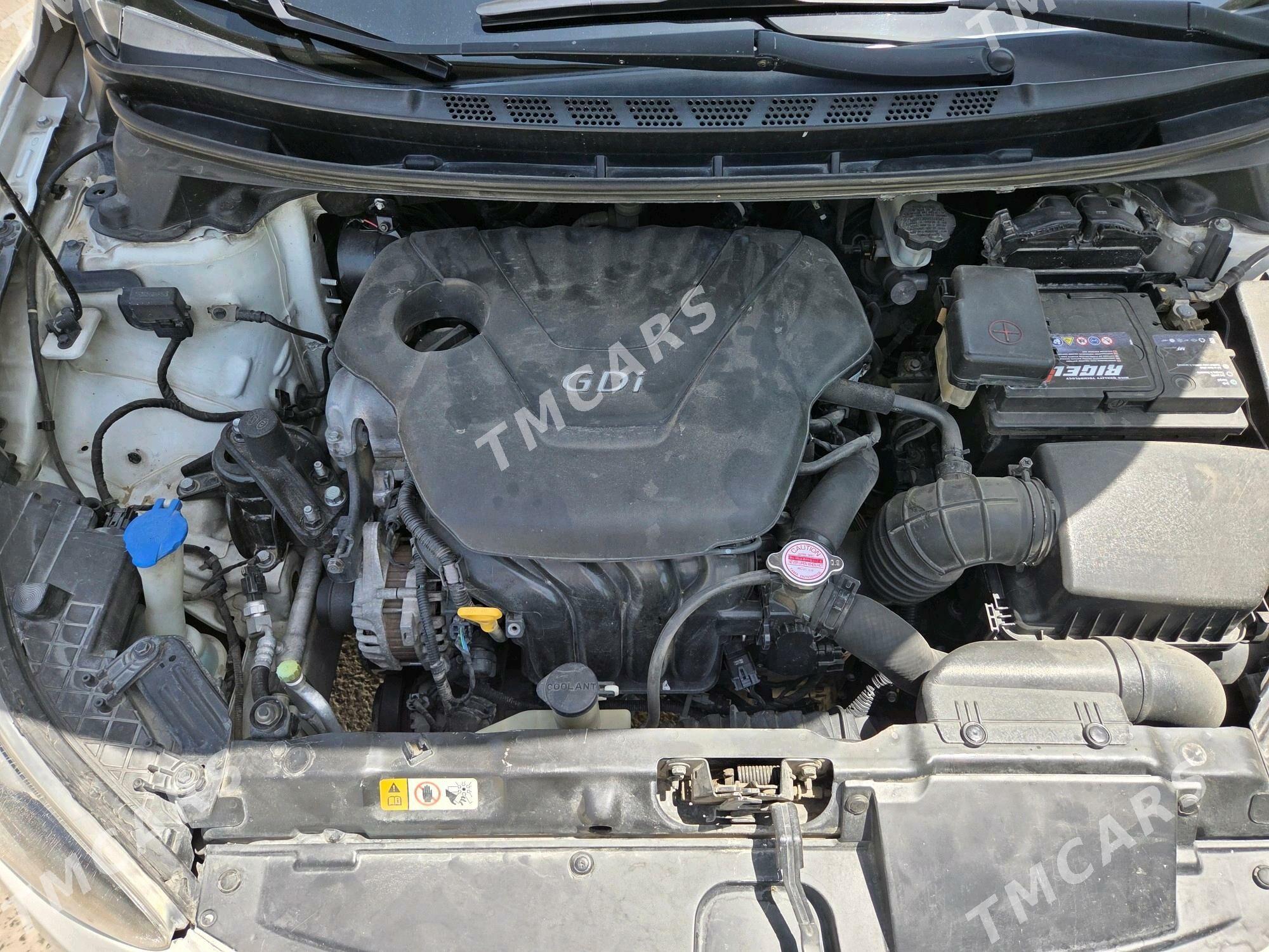 Hyundai Elantra 2011 - 150 000 TMT - Bedew - img 5