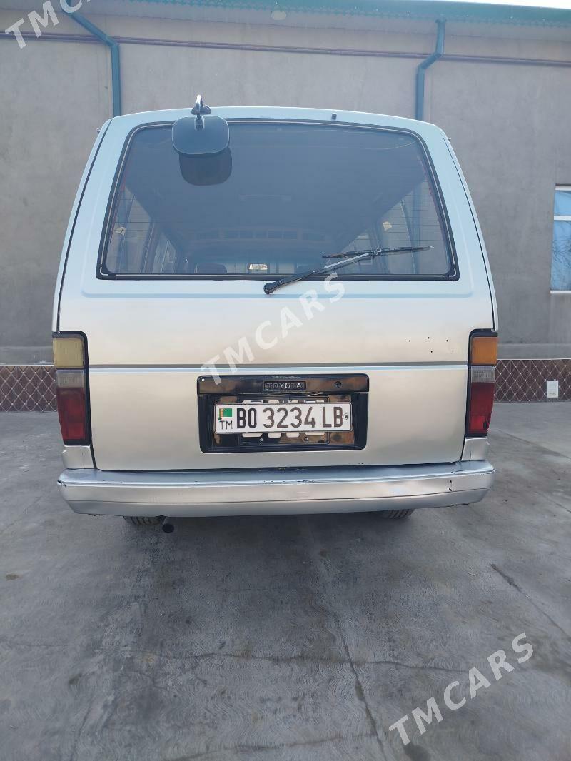 Toyota Hiace 1988 - 47 000 TMT - Чарджоу - img 1