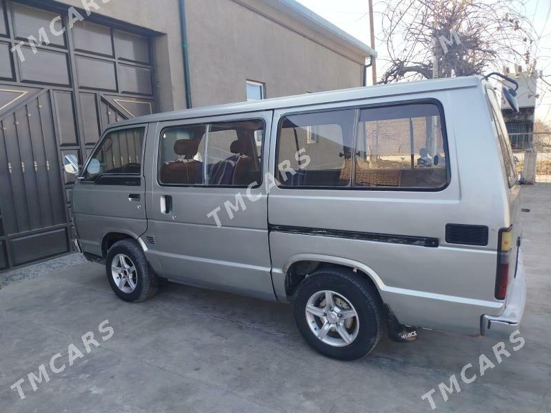 Toyota Hiace 1988 - 47 000 TMT - Чарджоу - img 3