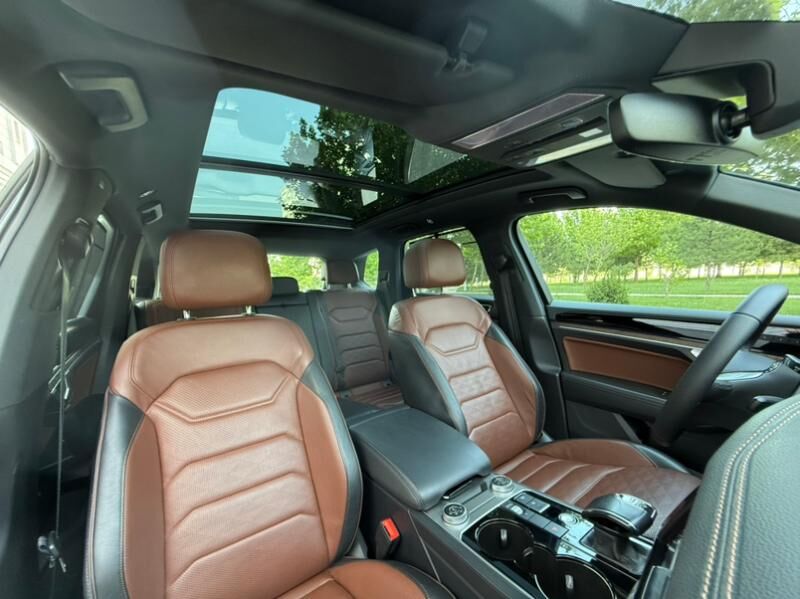 Volkswagen Touareg 2019 - 1 280 000 TMT - Howdan "B" - img 8