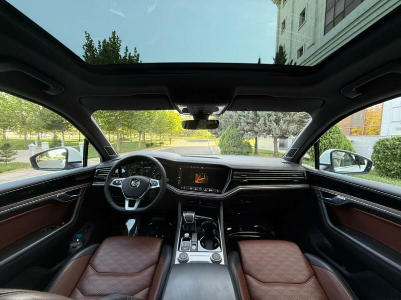 Volkswagen Touareg 2019 - 1 280 000 TMT - Howdan "B" - img 9