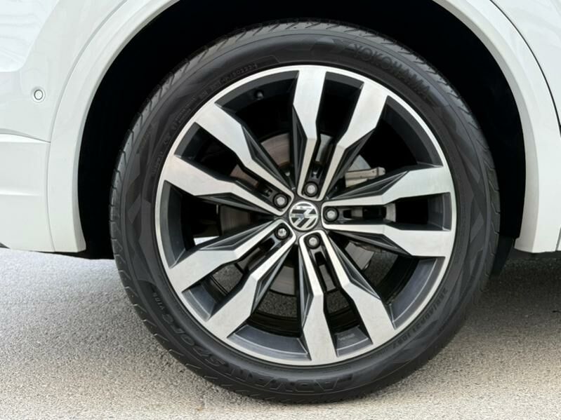 Volkswagen Touareg 2019 - 1 280 000 TMT - Howdan "B" - img 3