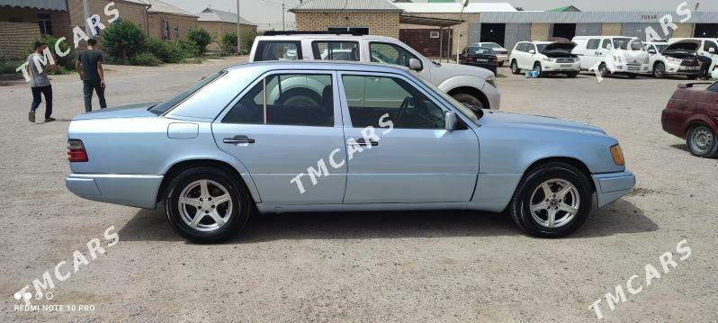 Mercedes-Benz 230E 1992 - 39 000 TMT - Mary - img 4