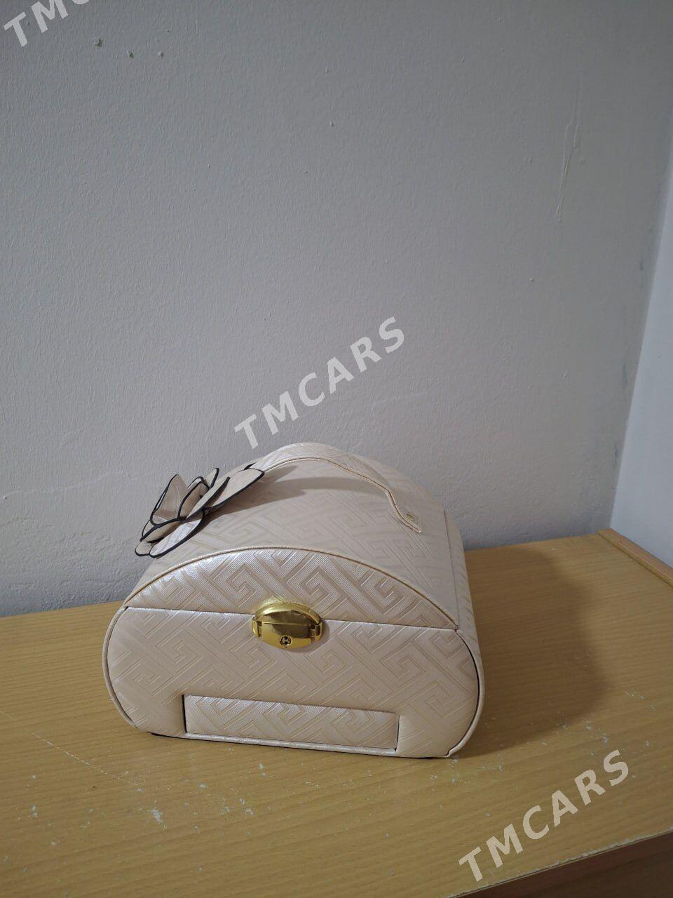 kosmeticka FENDI - Aşgabat - img 3
