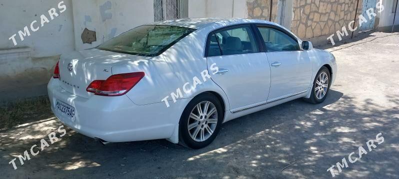 Toyota Avalon 2005 - 180 000 TMT - Гызыларбат - img 5