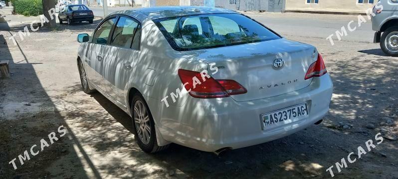 Toyota Avalon 2005 - 180 000 TMT - Гызыларбат - img 9
