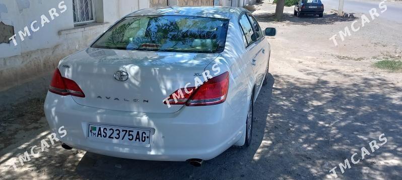Toyota Avalon 2005 - 180 000 TMT - Гызыларбат - img 7