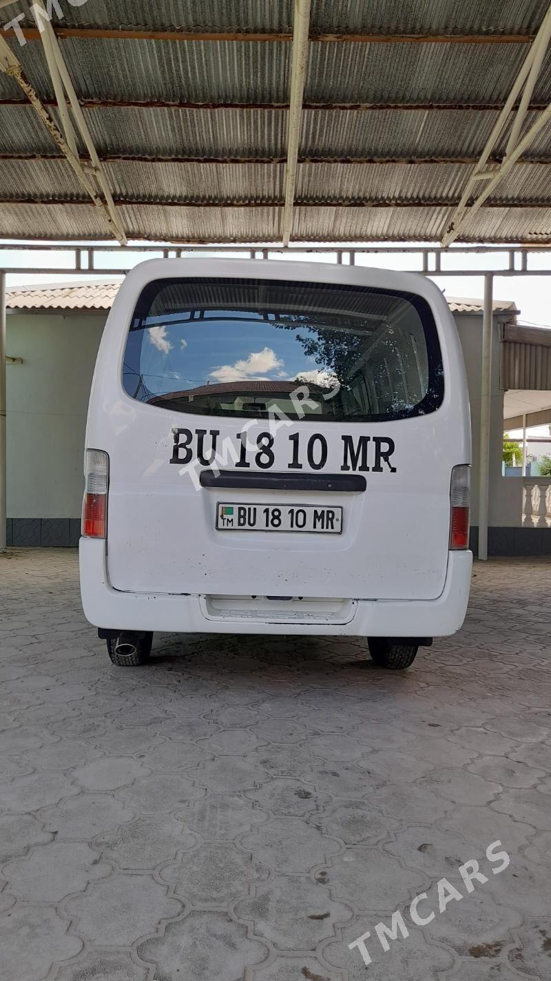 Nissan Urvan 2010 - 165 000 TMT - Балканабат - img 3