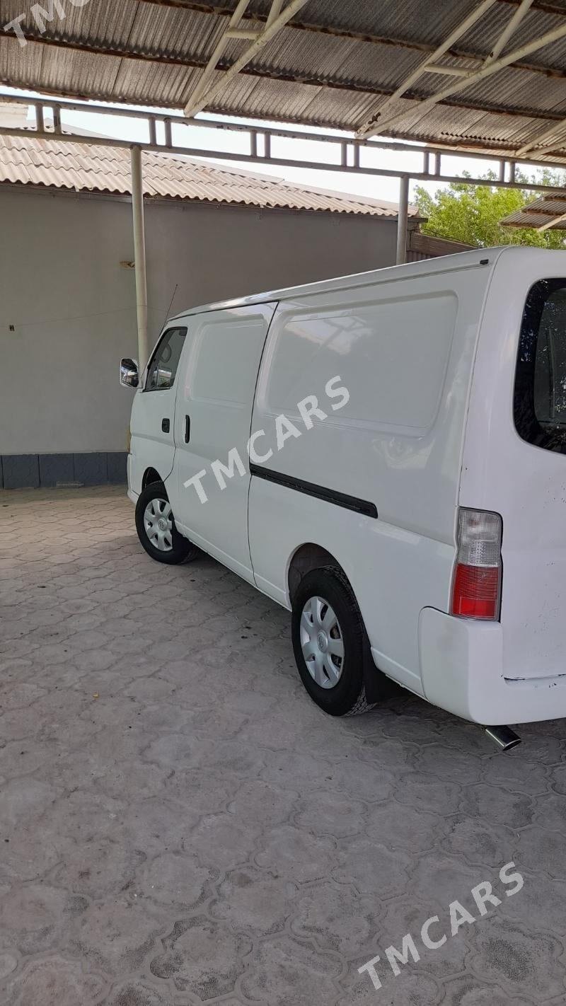 Nissan Urvan 2010 - 165 000 TMT - Балканабат - img 5