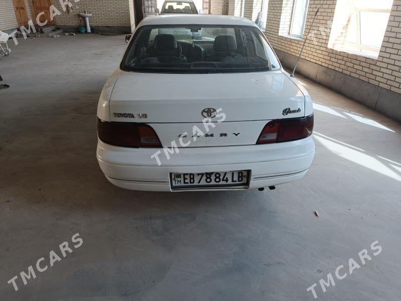 Toyota Camry 1996 - 75 000 TMT - Туркменабат - img 2