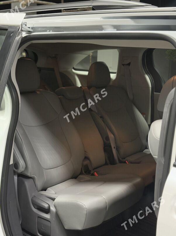Toyota Sienna 2021 - 440 000 TMT - Балканабат - img 7