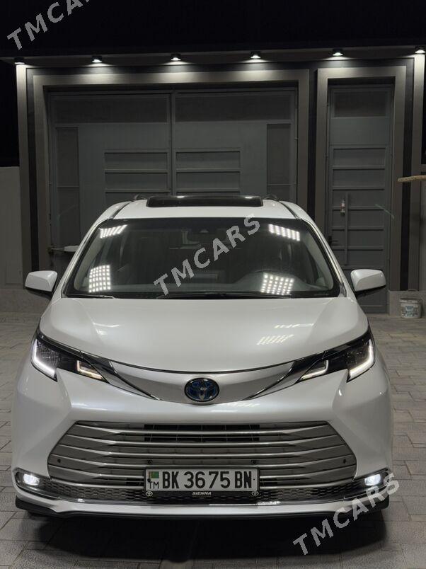 Toyota Sienna 2021 - 440 000 TMT - Балканабат - img 1