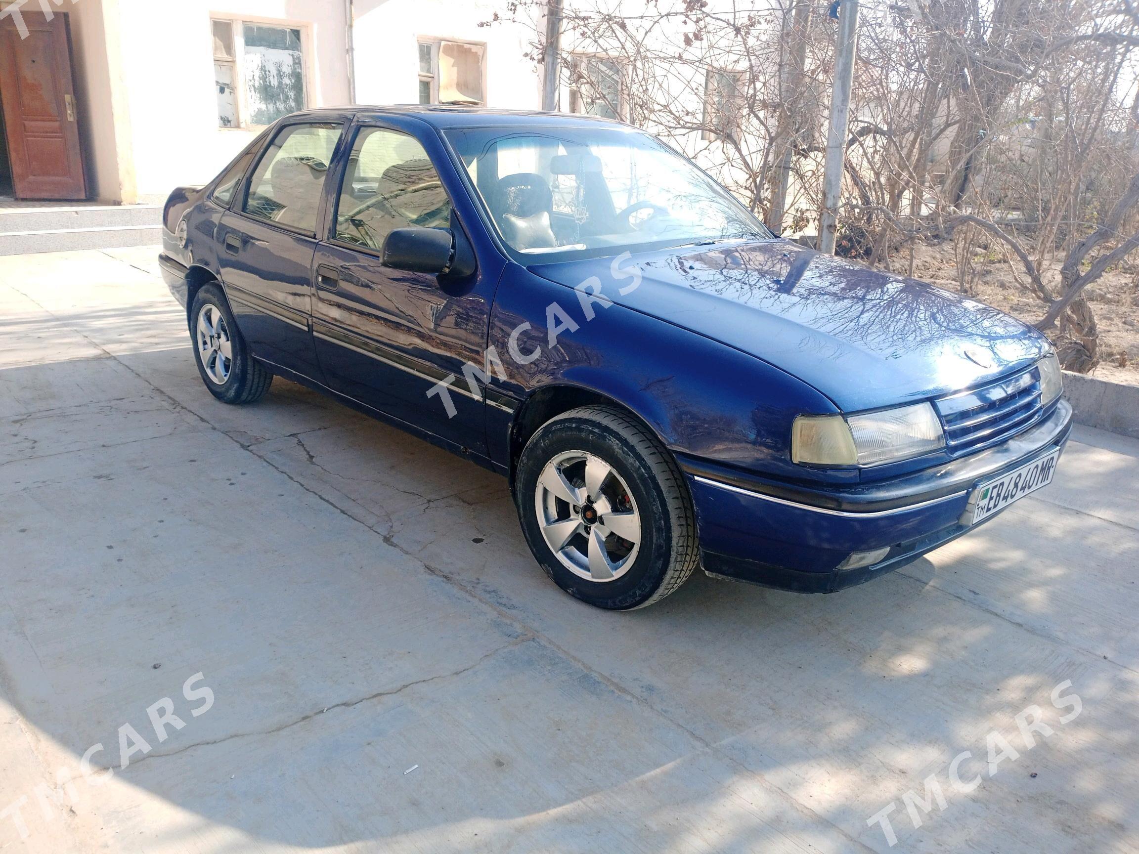 Opel Vectra 1990 - 30 000 TMT - Мары - img 3