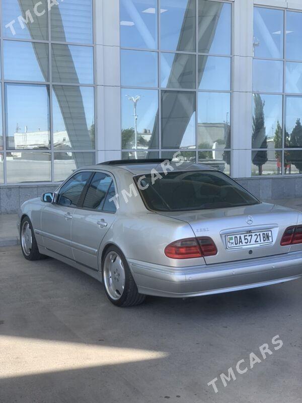 Mercedes-Benz E320 1999 - 132 000 TMT - Balkanabat - img 4