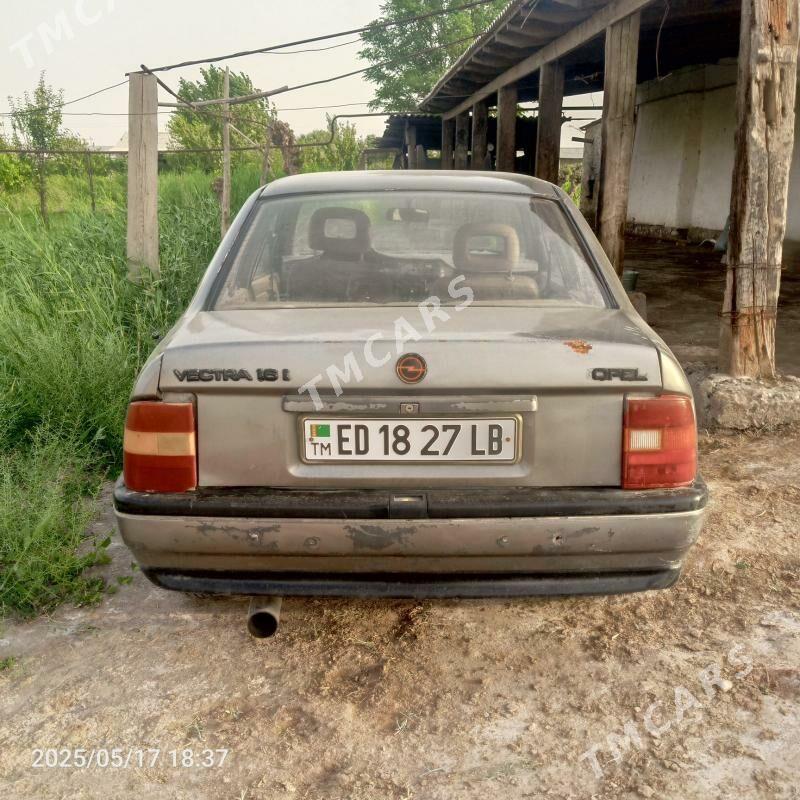 Opel Vectra 1989 - 15 000 TMT - Достлук - img 4