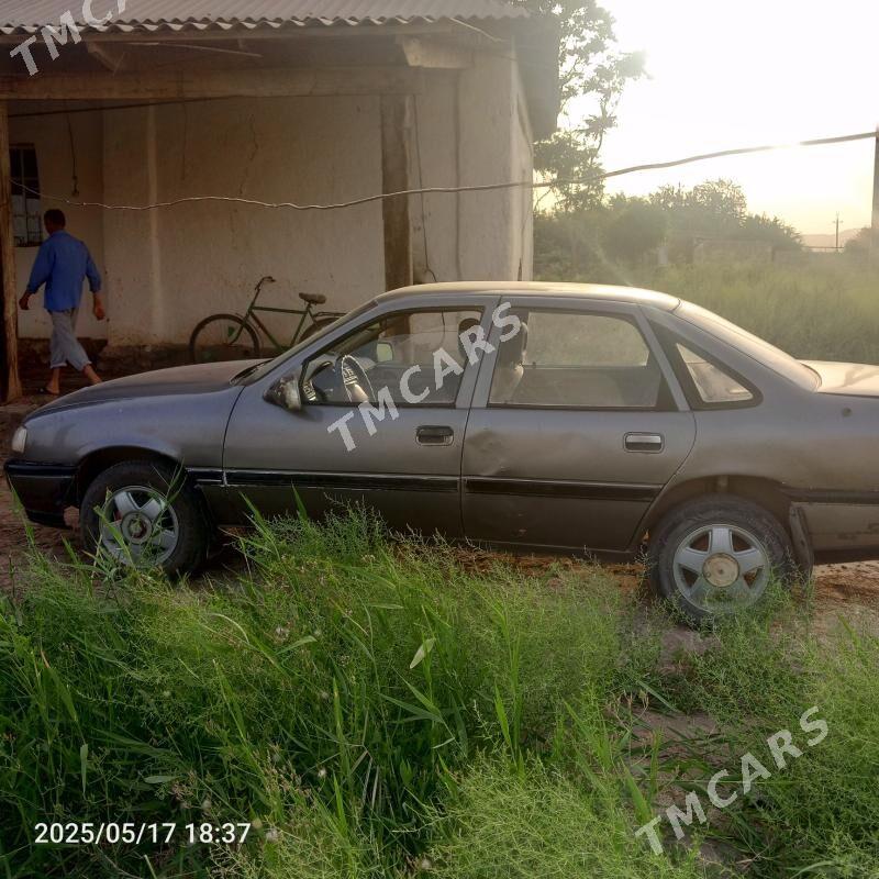 Opel Vectra 1989 - 15 000 TMT - Достлук - img 2