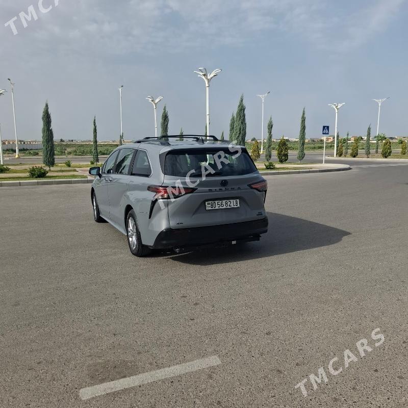 Toyota Sienna 2022 - 540 000 TMT - Туркменабат - img 6
