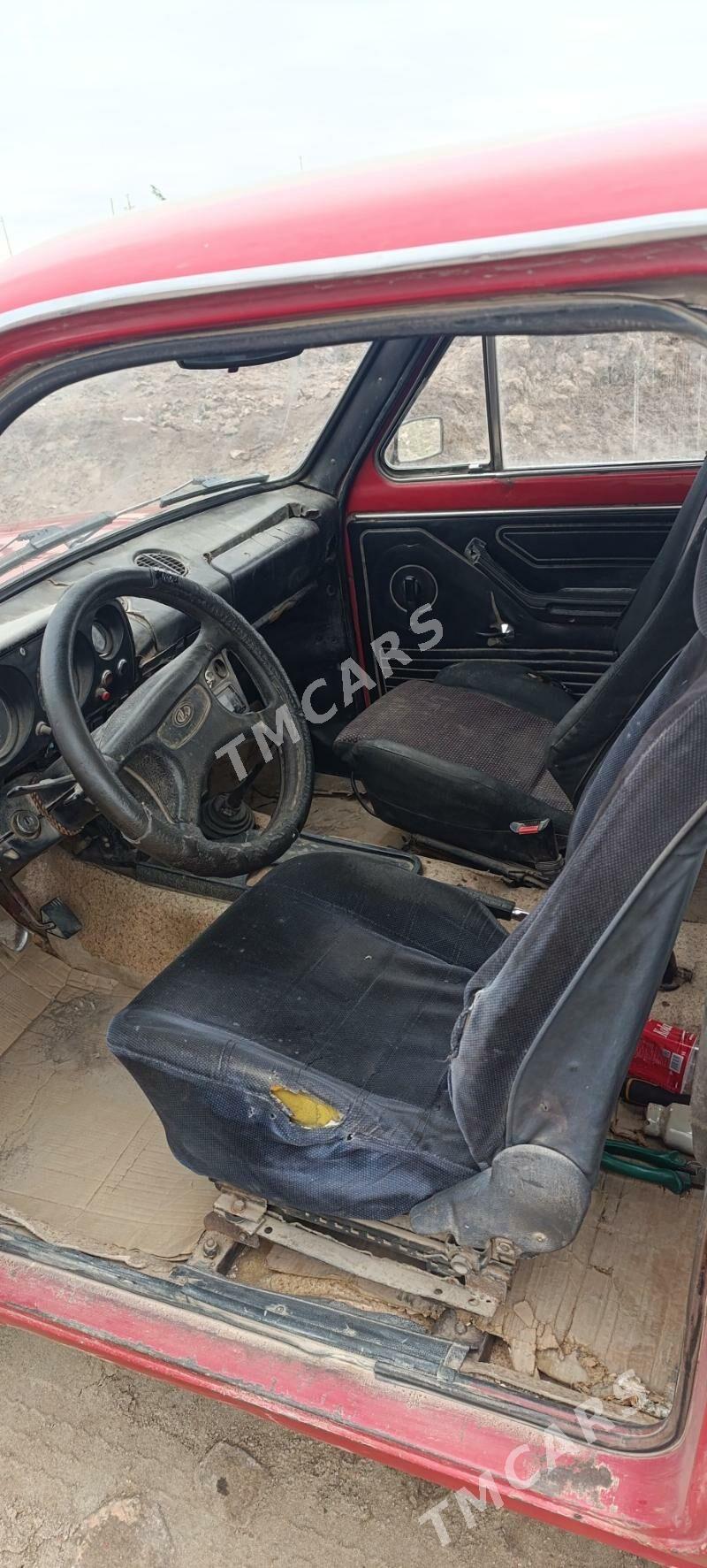 Lada Niva 1980 - 10 000 TMT - Гурбансолтан Едже - img 3