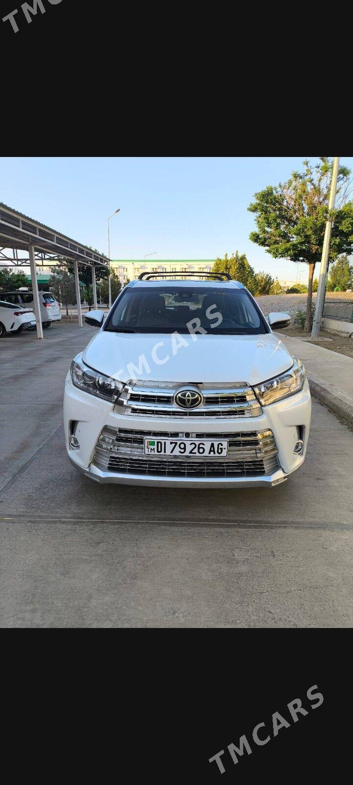 Toyota Highlander 2019 - 495 000 TMT - Ашхабад - img 4