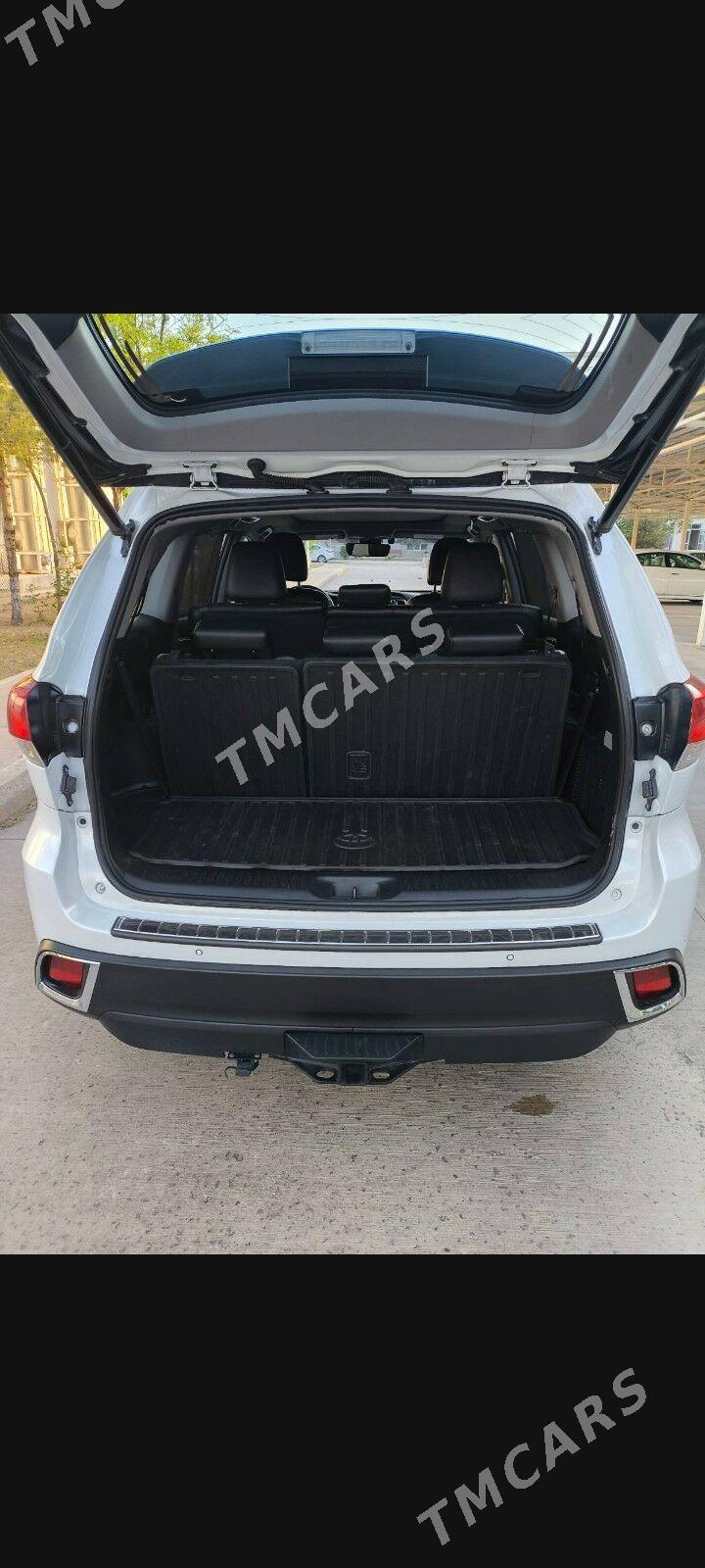 Toyota Highlander 2019 - 495 000 TMT - Ашхабад - img 9