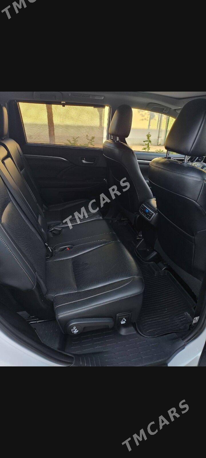 Toyota Highlander 2019 - 495 000 TMT - Ашхабад - img 6