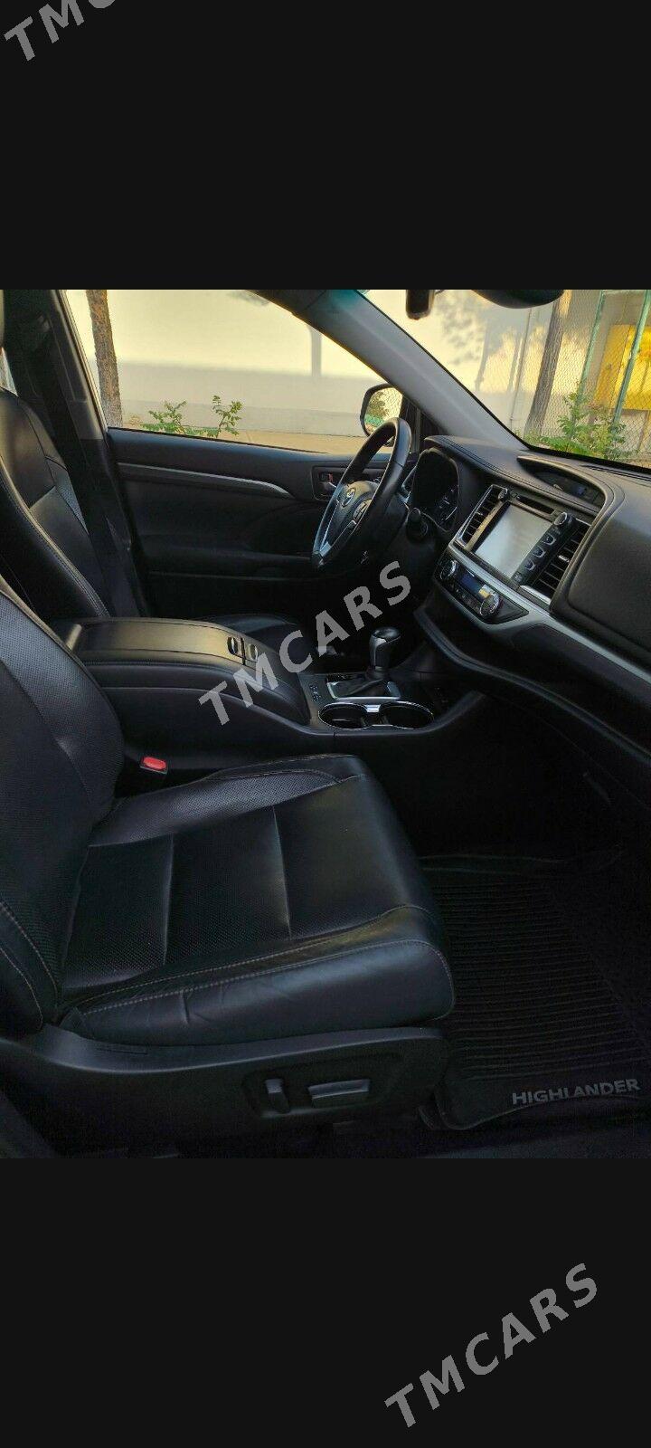 Toyota Highlander 2019 - 495 000 TMT - Ашхабад - img 8