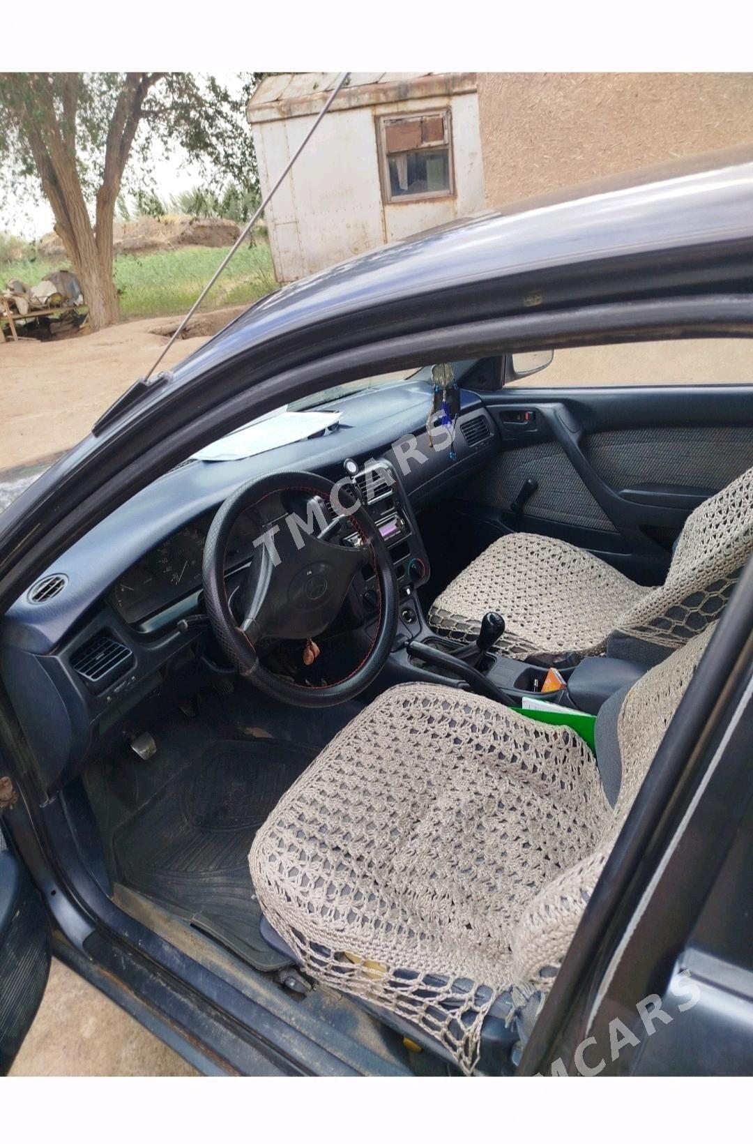 Toyota Carina 1992 - 75 000 TMT - етр. Туркменбаши - img 3