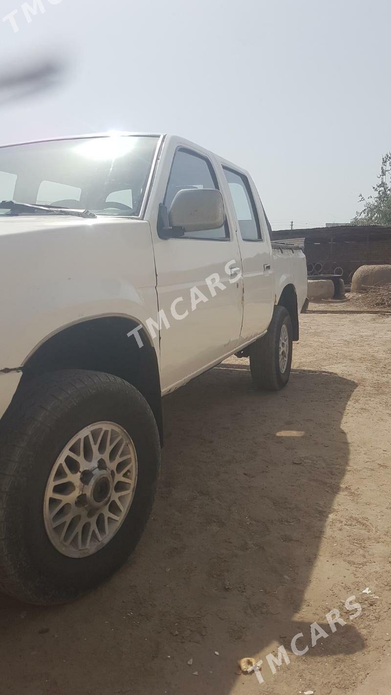Nissan Navara 1987 - 80 000 TMT - Murgap - img 2
