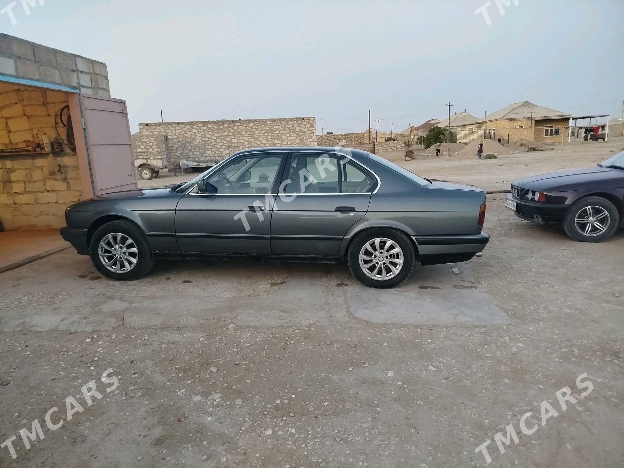 BMW 525 1989 - 35 000 TMT - Гумдаг - img 3