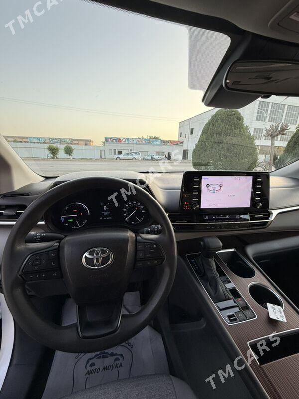 Toyota Sienna 2022 - 470 000 TMT - Мары - img 4